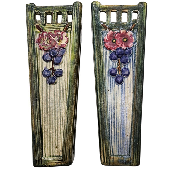 Pair (2) Vintage Weller Pottery Wall Pockets 7" Tall - Picture 1 of 10